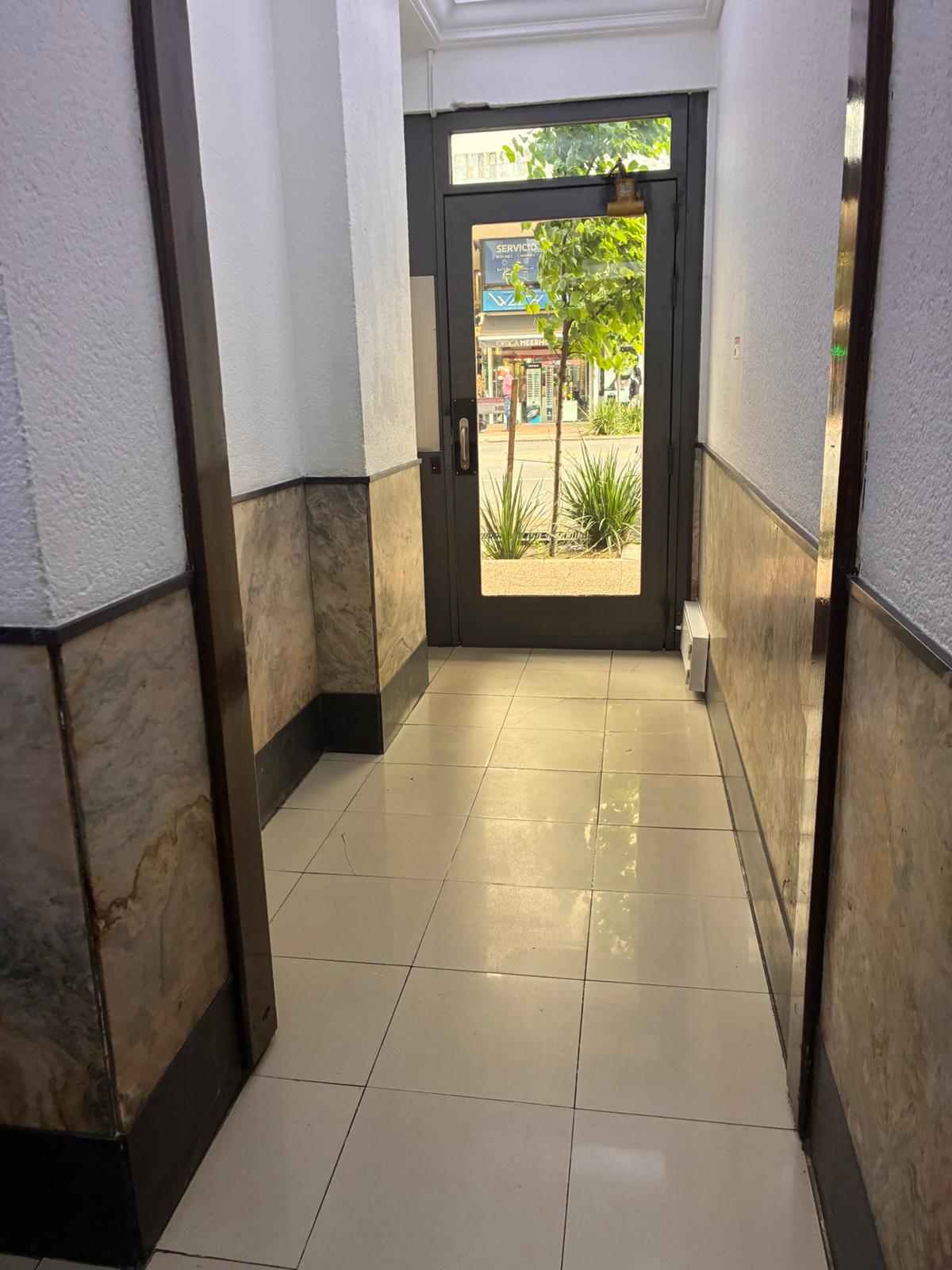 📍 Alquiler de monoambiente en Centro - Miniatura 4